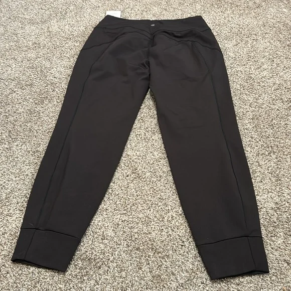 Athleta Rainier Jogger in size M - Picture 5 of 5